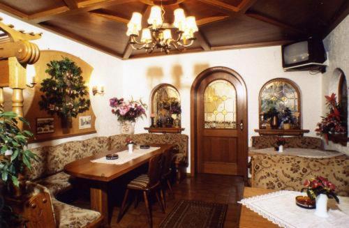 Landgasthof Deutsches Haus Ulmbach Ngoại thất bức ảnh