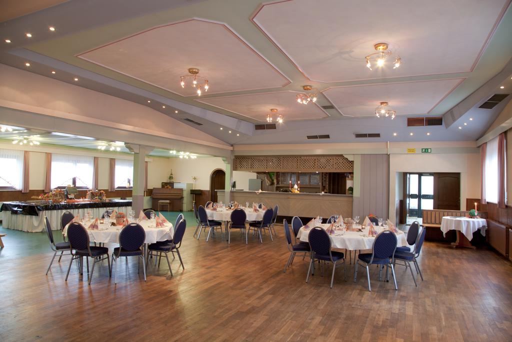 Landgasthof Deutsches Haus Ulmbach Ngoại thất bức ảnh